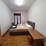 Letovisce Primarija Kurta Kanclerja * Punat