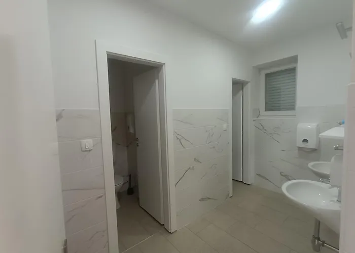 Letovisce Primarija Kurta Kanclerja * Punat